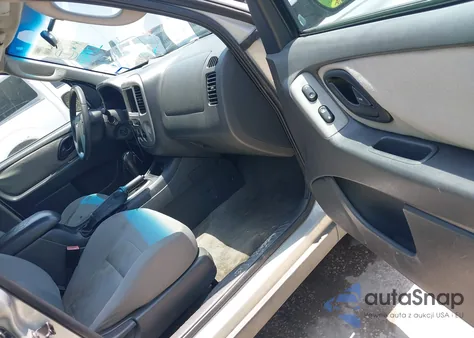 2005 Ford Escape Xlt from USA, damaged, VIN 1FMYU93115KD10570